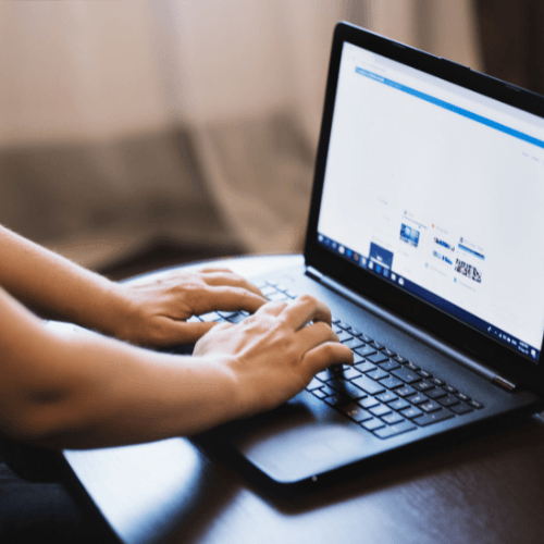 "Découvrez comment choisir le meilleur plugin SEO pour WordPress et optimiser facilement votre site."